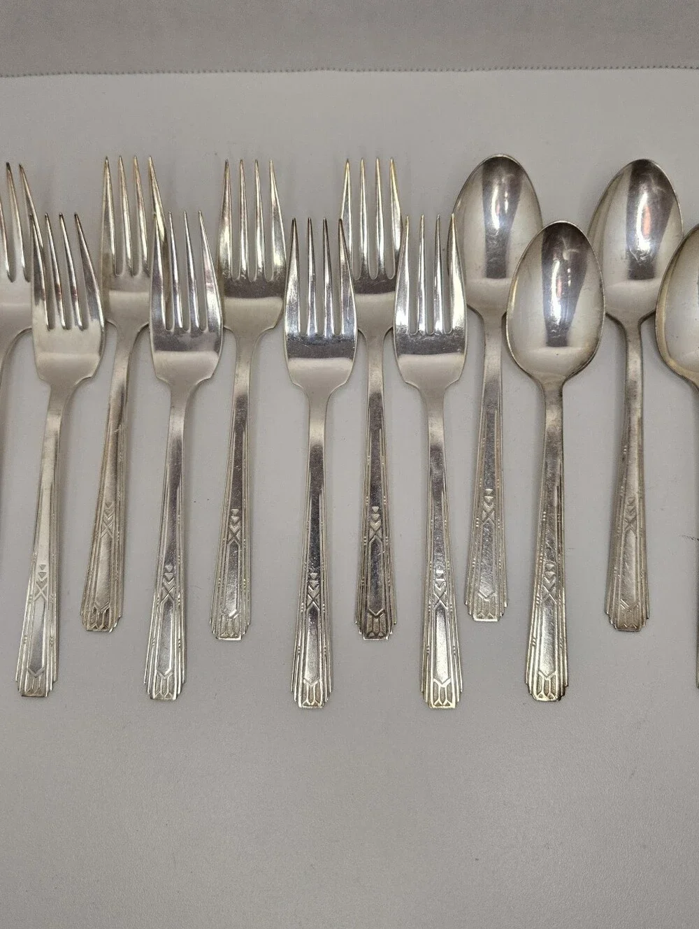 Wm. Rogers & Son AA  FRIENDSHIP Silverplate c1932 8 Salad Forks 4 Teaspoons
